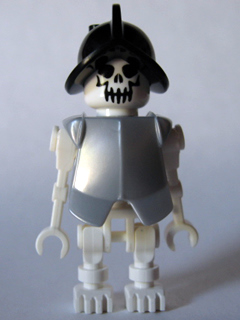 Lego, Minifigure, Indiana Jones, Kingdom of the Crystal Skull, Skeleton, Fantasy Era Torso with Evil Skull, Black Conquistador Helmet, Pearl Light Gray Armor, GEN021
